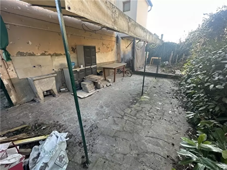 Immagine 24 di Villa in affitto  a Montelupo Fiorentino