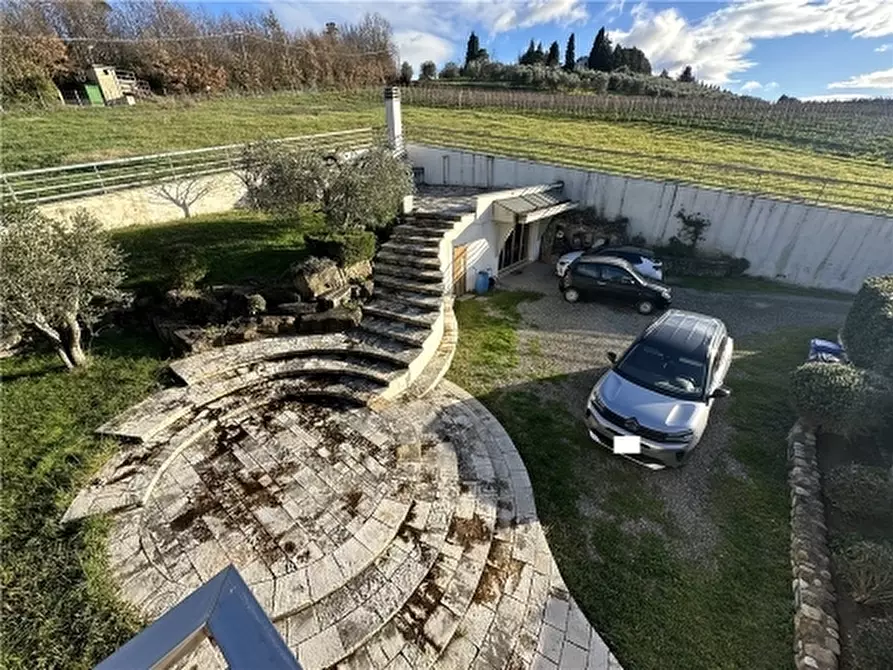 Immagine 1 di Villa in vendita  a Montelupo Fiorentino