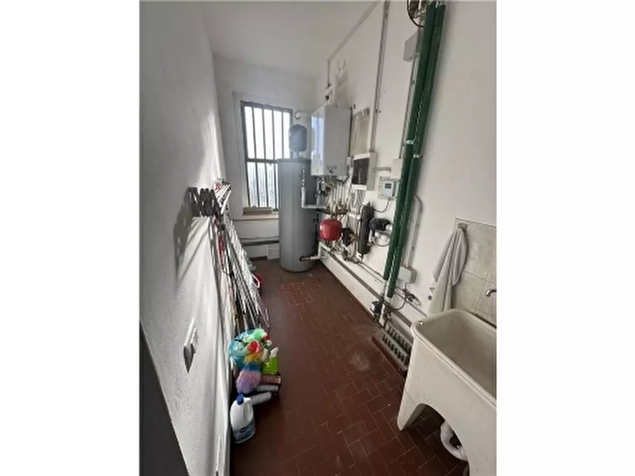 Immagine 31 di Villa in vendita  a Empoli