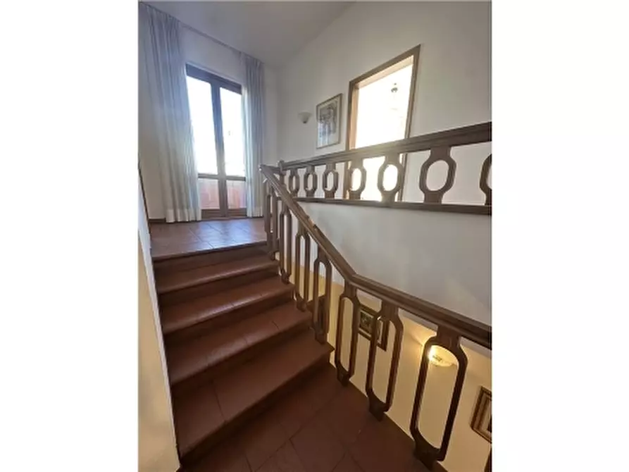Immagine 36 di Villa in vendita  a Empoli