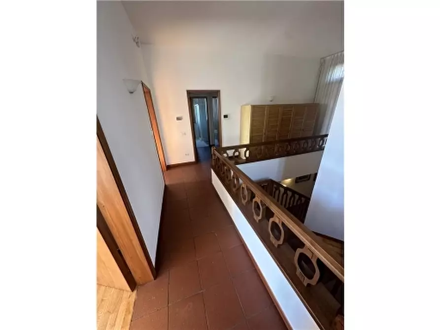 Immagine 39 di Villa in vendita  a Empoli