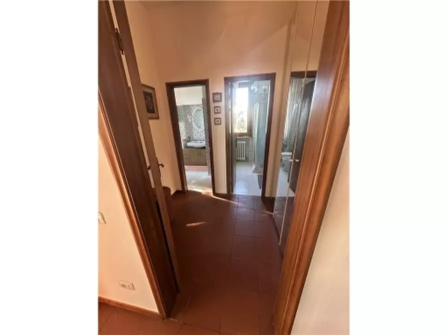 Immagine 50 di Villa in vendita  a Empoli