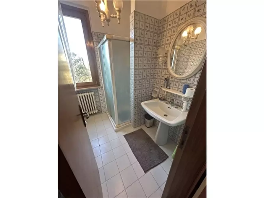 Immagine 51 di Villa in vendita  a Empoli