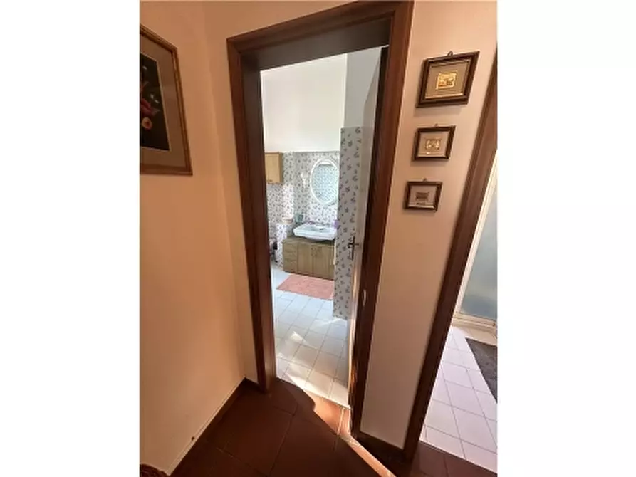 Immagine 53 di Villa in vendita  a Empoli