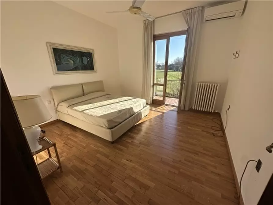Immagine 57 di Villa in vendita  a Empoli
