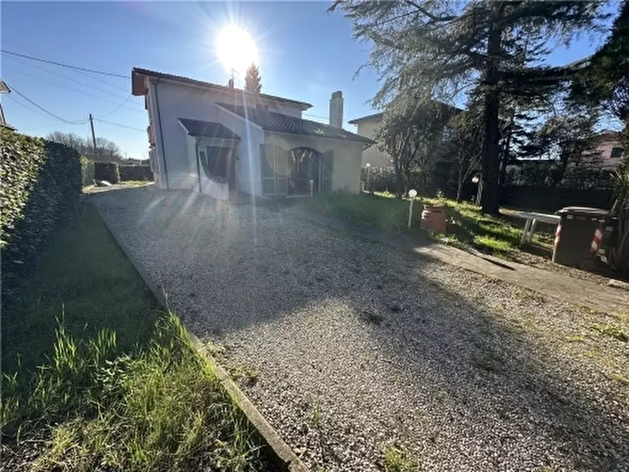 Immagine 68 di Villa in vendita  a Empoli