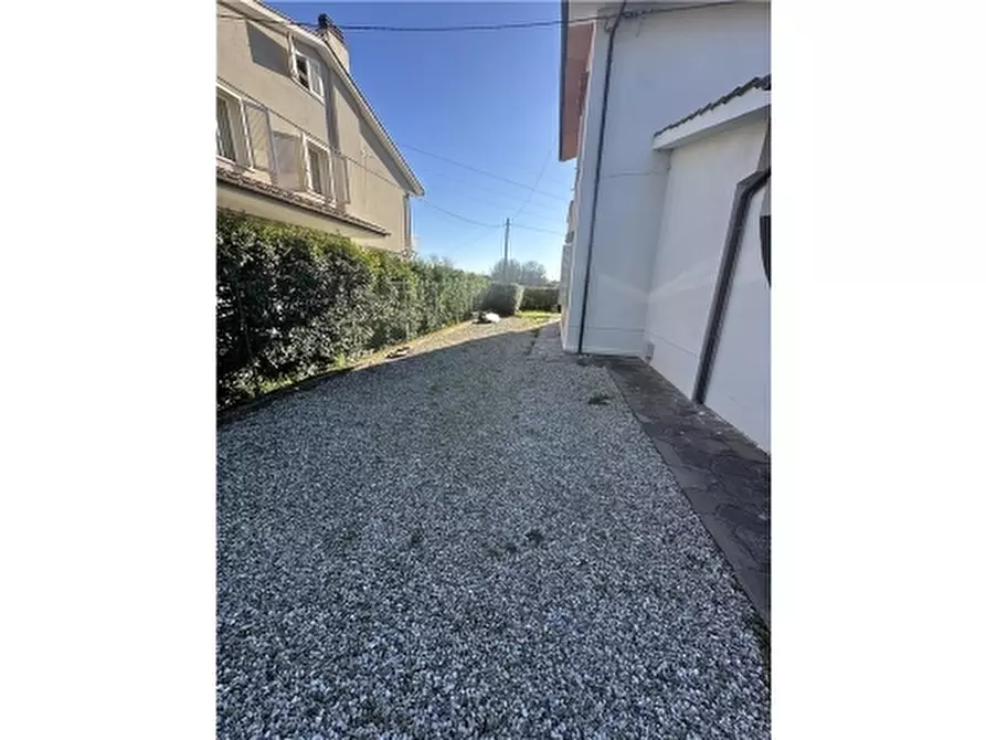 Immagine 70 di Villa in vendita  a Empoli