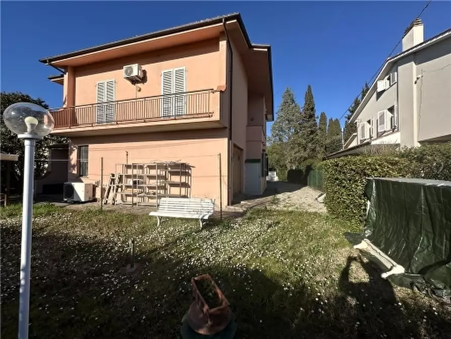 Immagine 74 di Villa in vendita  a Empoli