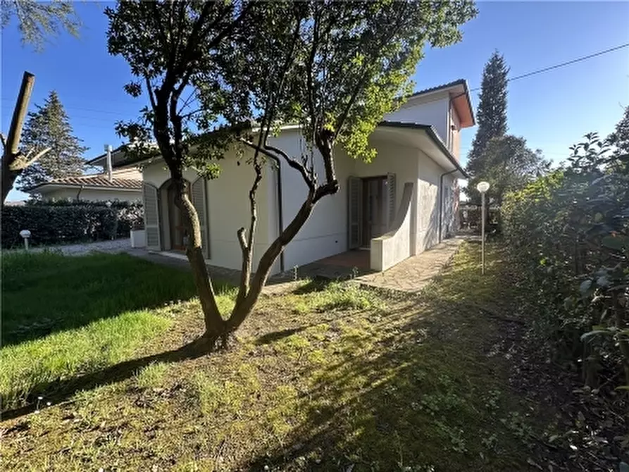 Immagine 81 di Villa in vendita  a Empoli