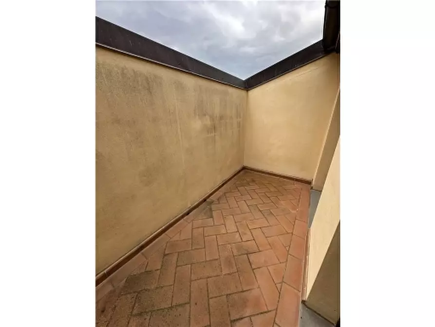 Immagine 36 di Villa in vendita  a Lastra A Signa