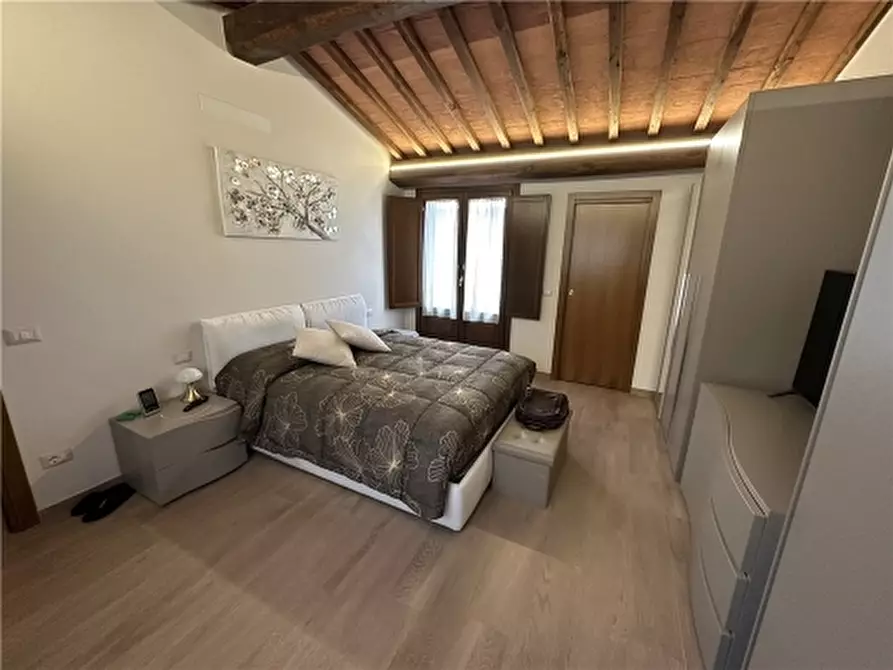 Immagine 38 di Villa in vendita  a Lastra A Signa