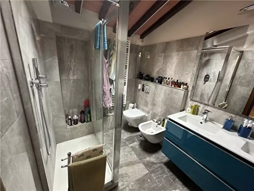 Immagine 41 di Villa in vendita  a Lastra A Signa