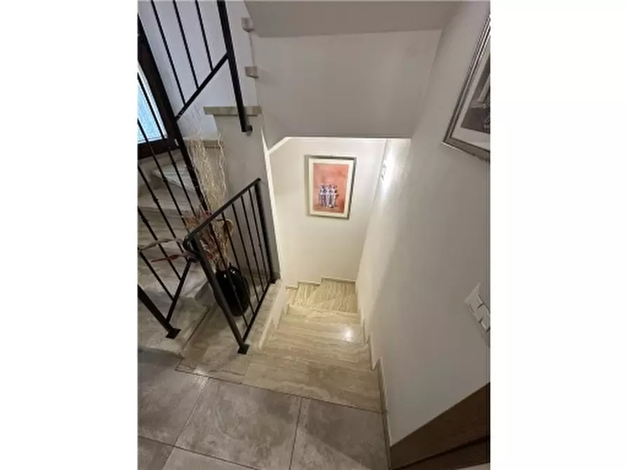 Immagine 43 di Villa in vendita  a Lastra A Signa