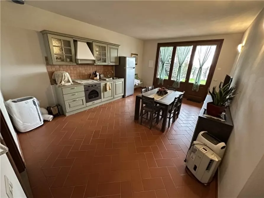 Immagine 45 di Villa in vendita  a Lastra A Signa