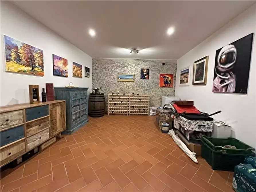 Immagine 51 di Villa in vendita  a Lastra A Signa