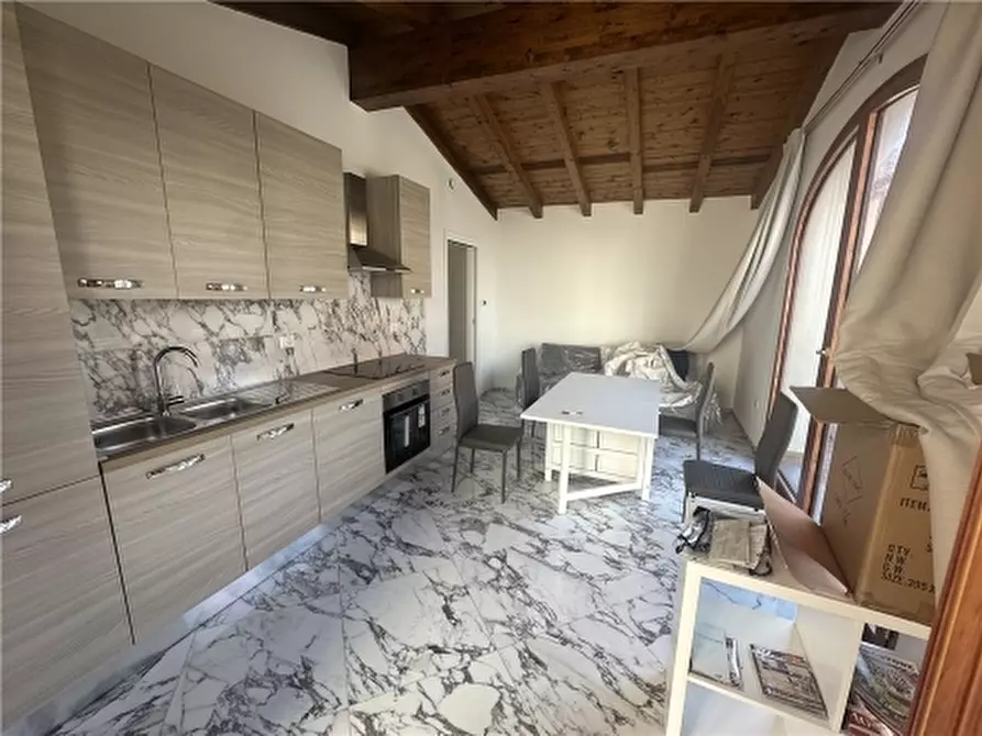 Immagine 5 di Villa in affitto  a Empoli