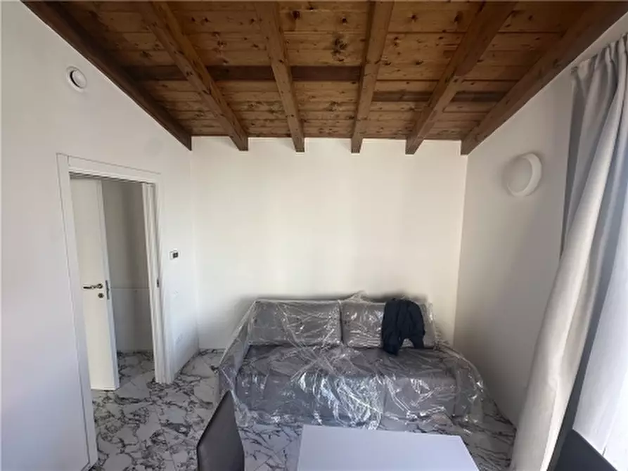 Immagine 8 di Villa in affitto  a Empoli