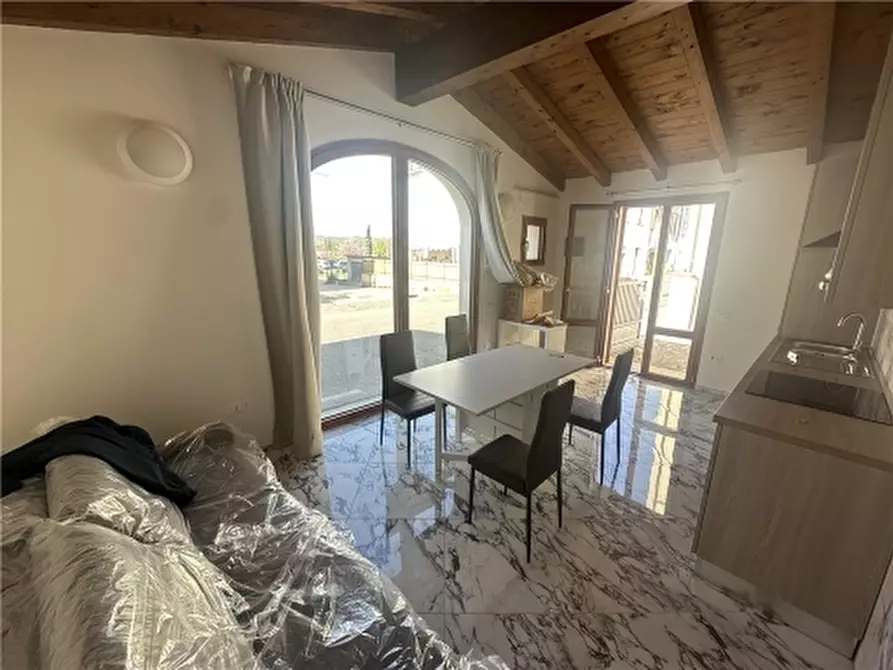 Immagine 9 di Villa in affitto  a Empoli