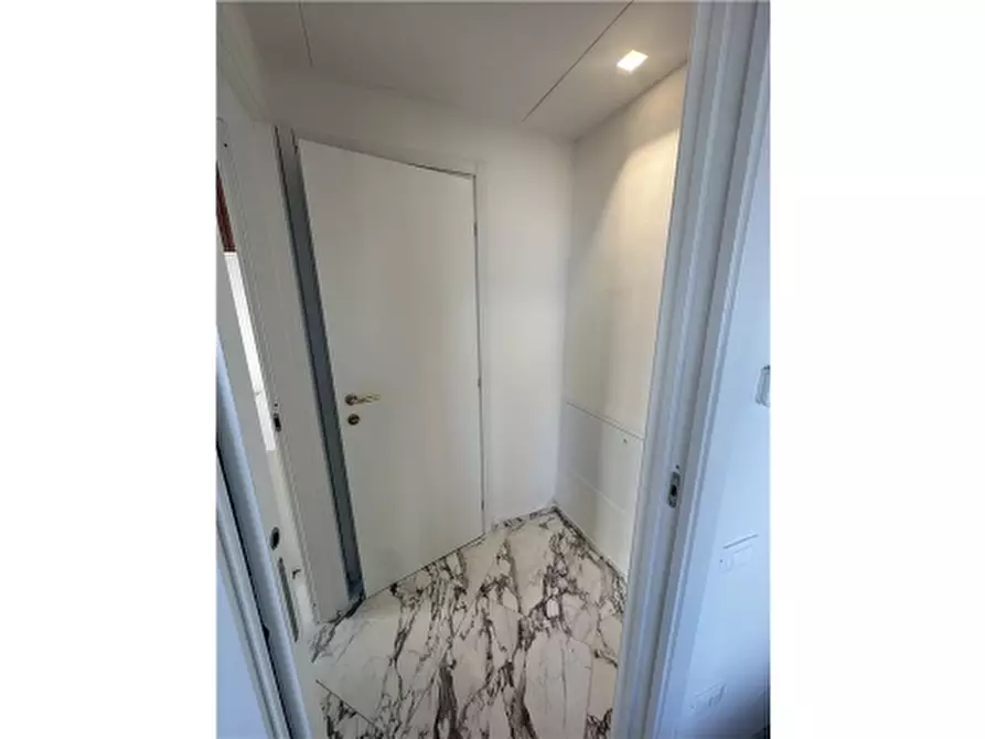 Immagine 11 di Villa in affitto  a Empoli