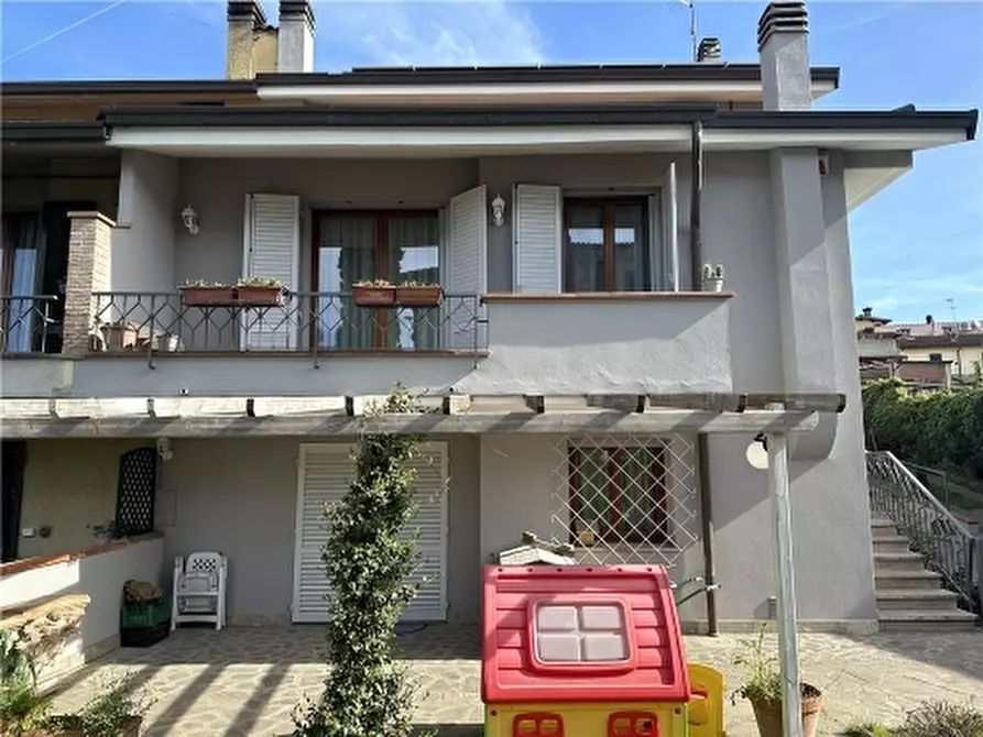 Immagine 7 di Villa in vendita  a Lastra A Signa