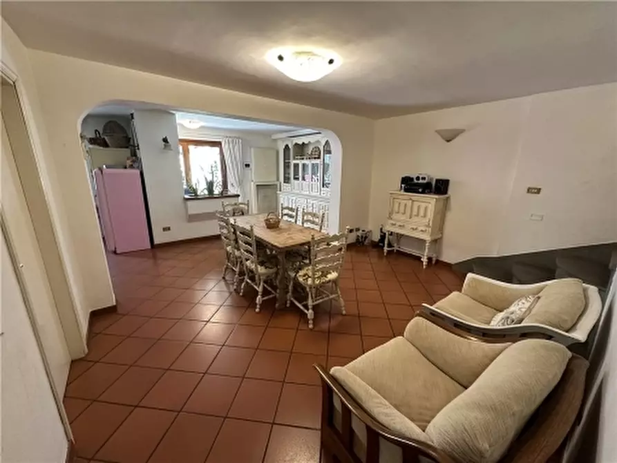 Immagine 14 di Villa in vendita  a Lastra A Signa
