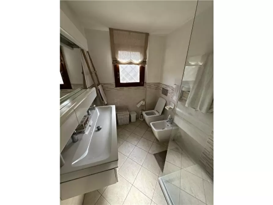 Immagine 45 di Villa in vendita  a Lastra A Signa