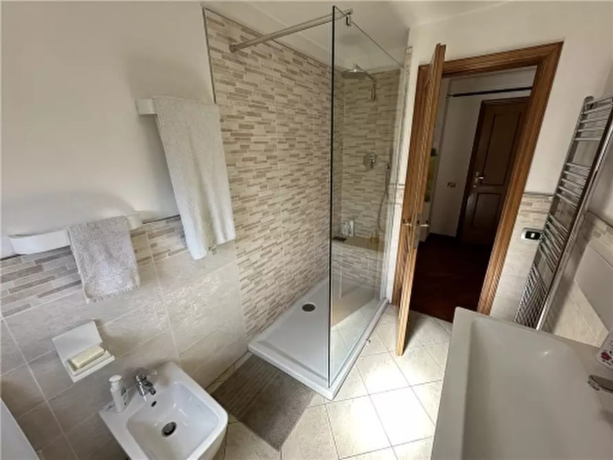 Immagine 47 di Villa in vendita  a Lastra A Signa