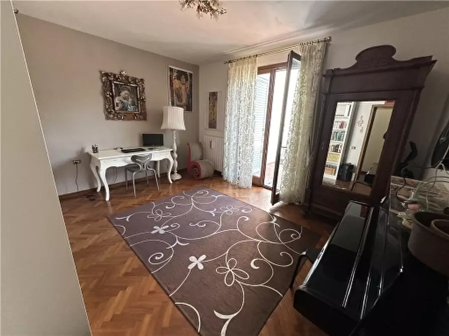 Immagine 50 di Villa in vendita  a Lastra A Signa