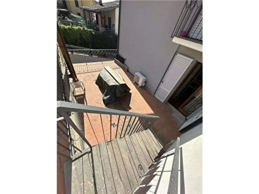 Immagine 54 di Villa in vendita  a Lastra A Signa