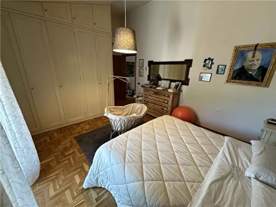 Immagine 70 di Villa in vendita  a Lastra A Signa