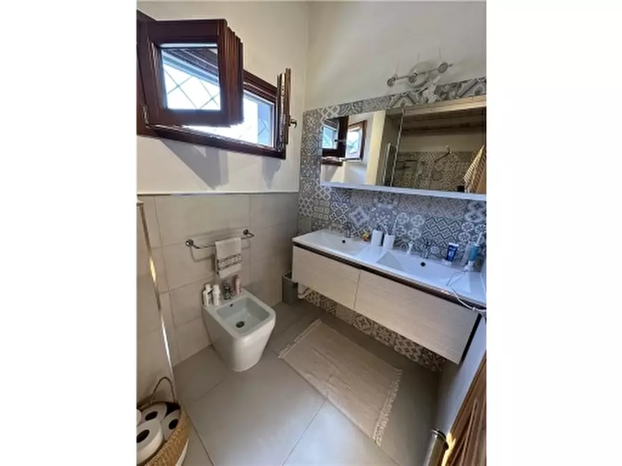 Immagine 73 di Villa in vendita  a Lastra A Signa