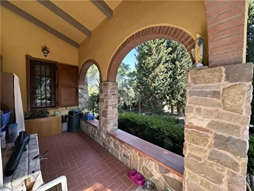 Immagine 12 di Villa in vendita  a Scandicci