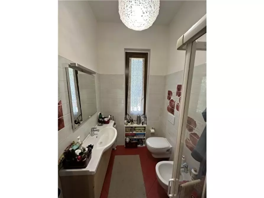 Immagine 32 di Villa in vendita  a Scandicci