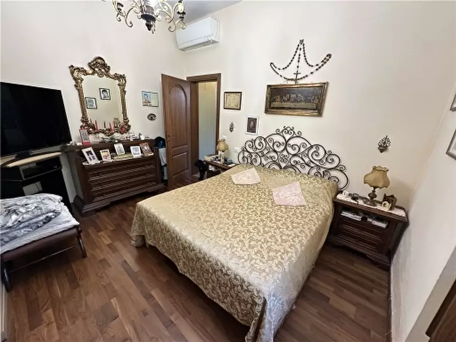 Immagine 34 di Villa in vendita  a Scandicci
