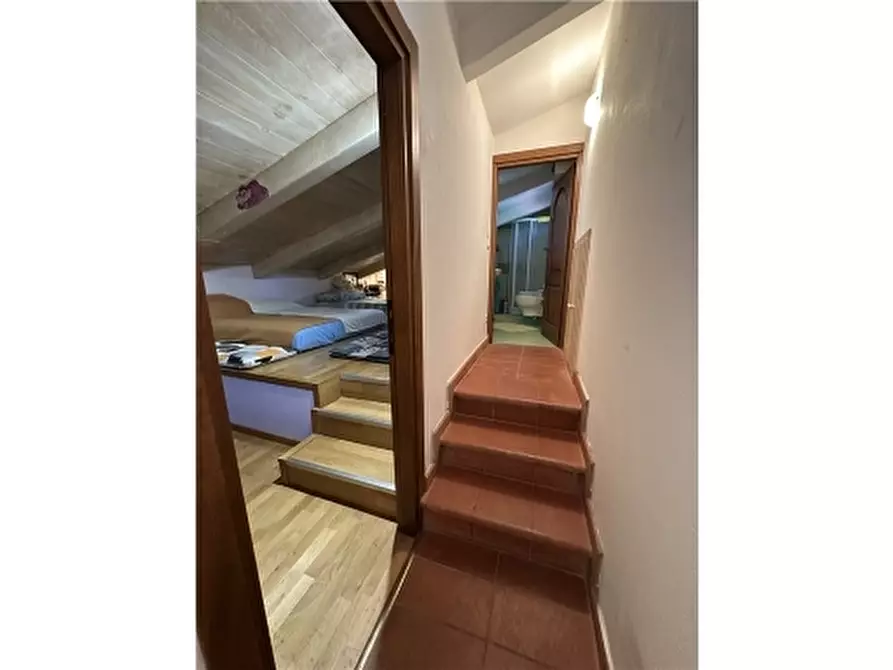 Immagine 37 di Villa in vendita  a Scandicci