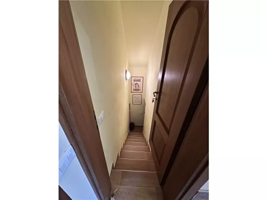 Immagine 45 di Villa in vendita  a Scandicci