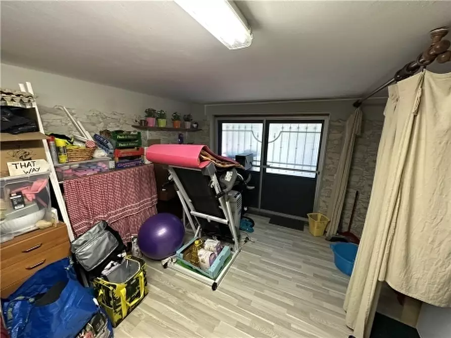 Immagine 48 di Villa in vendita  a Scandicci