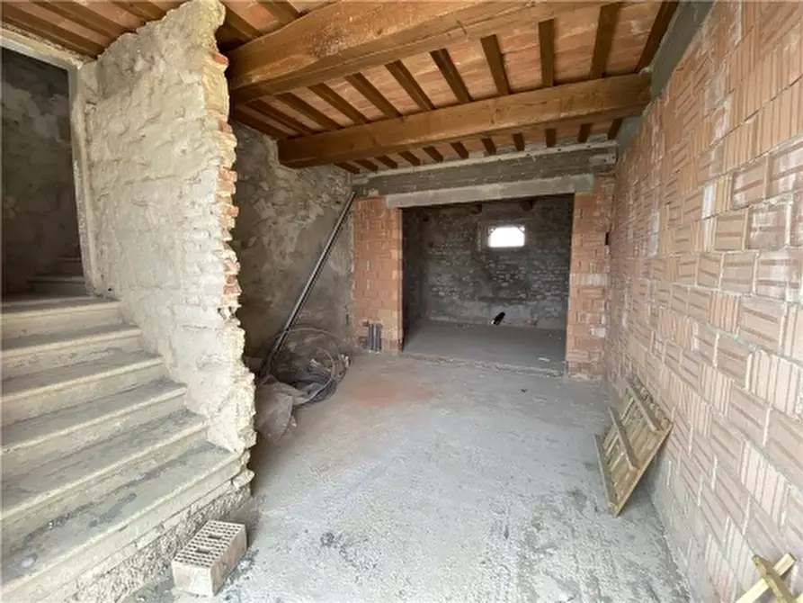 Immagine 4 di Rustico / casale in vendita  a Lastra A Signa