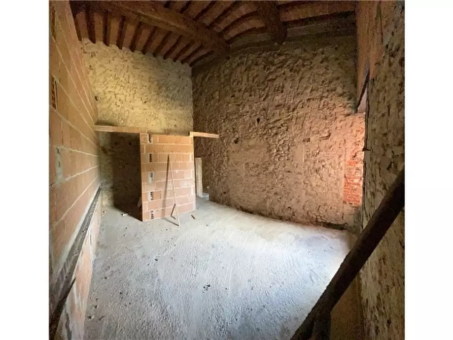 Immagine 10 di Rustico / casale in vendita  a Lastra A Signa