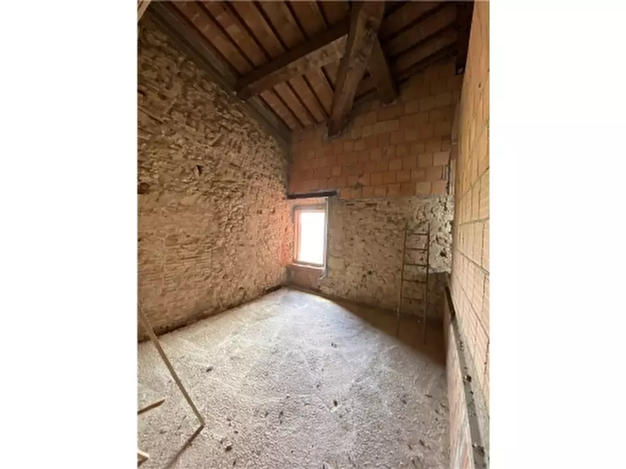 Immagine 11 di Rustico / casale in vendita  a Lastra A Signa