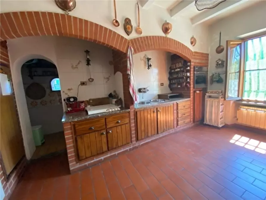 Immagine 26 di Rustico / casale in vendita  a Lastra A Signa