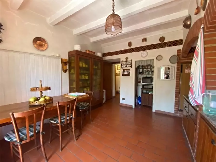 Immagine 28 di Rustico / casale in vendita  a Lastra A Signa