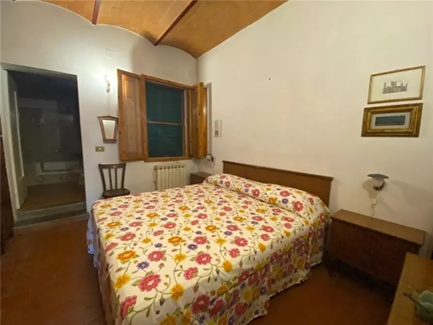 Immagine 35 di Rustico / casale in vendita  a Lastra A Signa