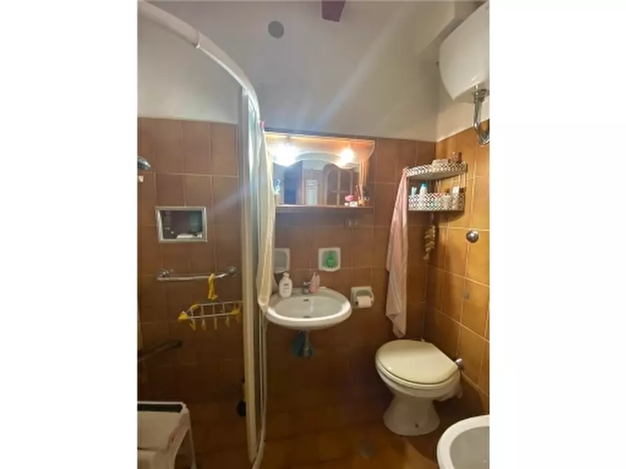 Immagine 37 di Rustico / casale in vendita  a Lastra A Signa