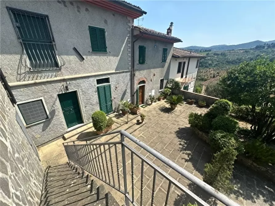 Immagine 7 di Rustico / casale in vendita  a Carmignano