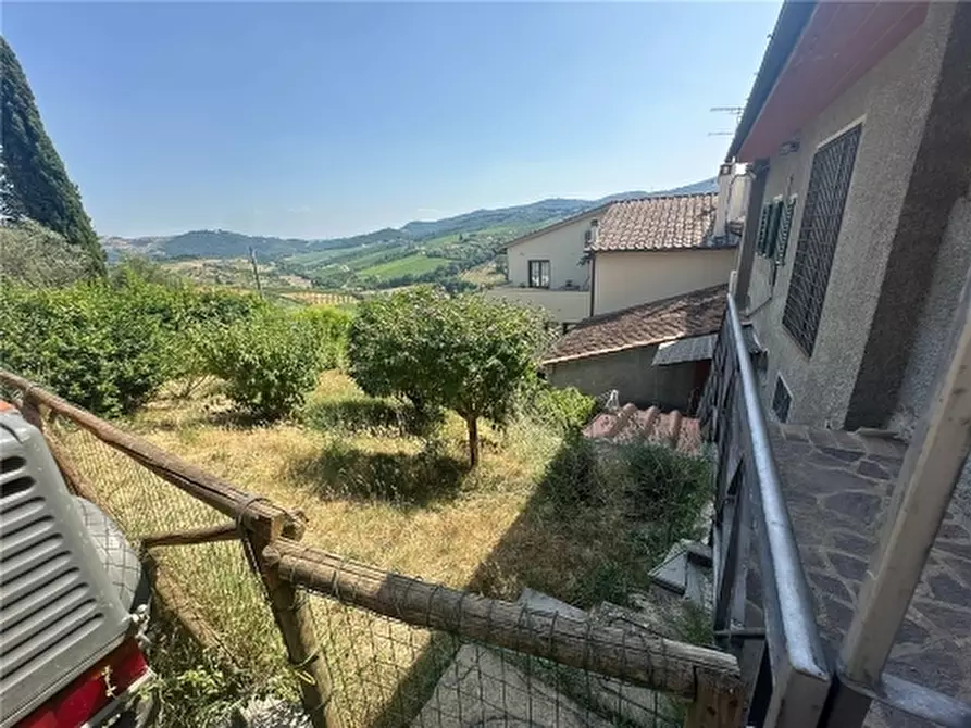 Immagine 10 di Rustico / casale in vendita  a Carmignano