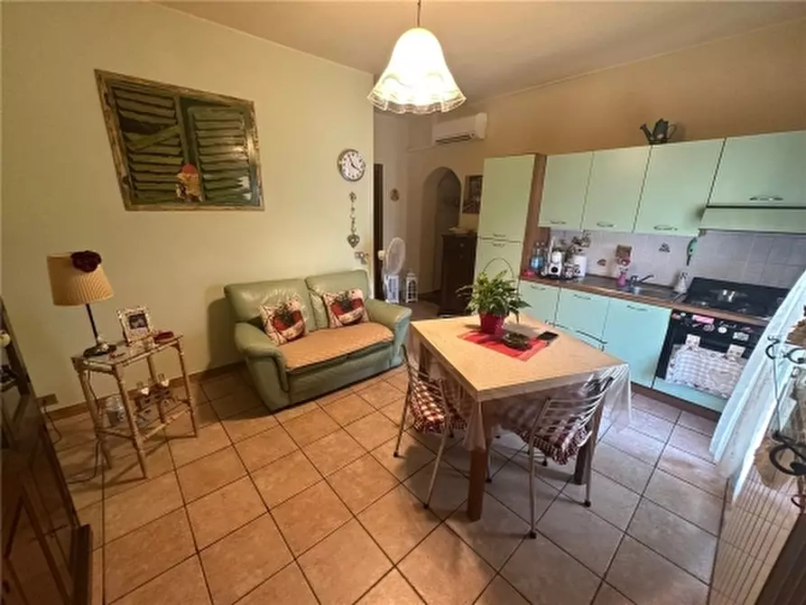 Immagine 15 di Rustico / casale in vendita  a Carmignano