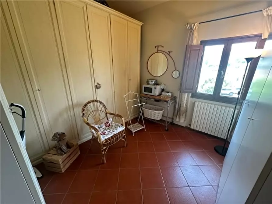 Immagine 23 di Rustico / casale in vendita  a Carmignano