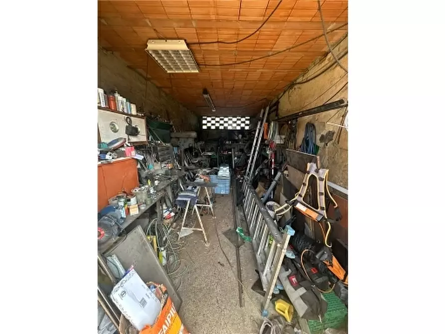 Immagine 26 di Rustico / casale in vendita  a Carmignano