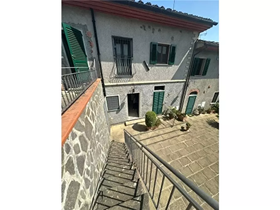 Immagine 27 di Rustico / casale in vendita  a Carmignano